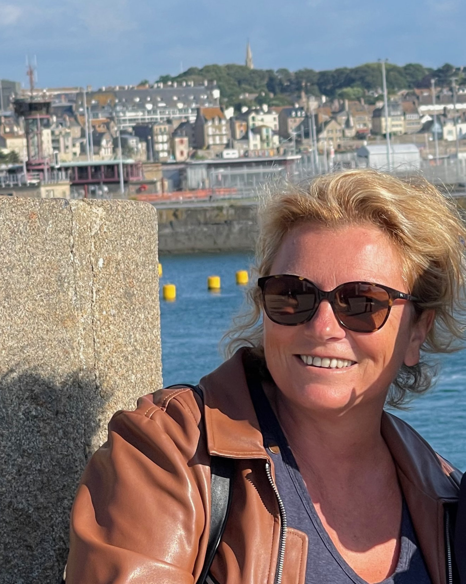 Brigitte Besquent - vue sur Saint-Servan et le port - depuis les remparts de Saint-Malo