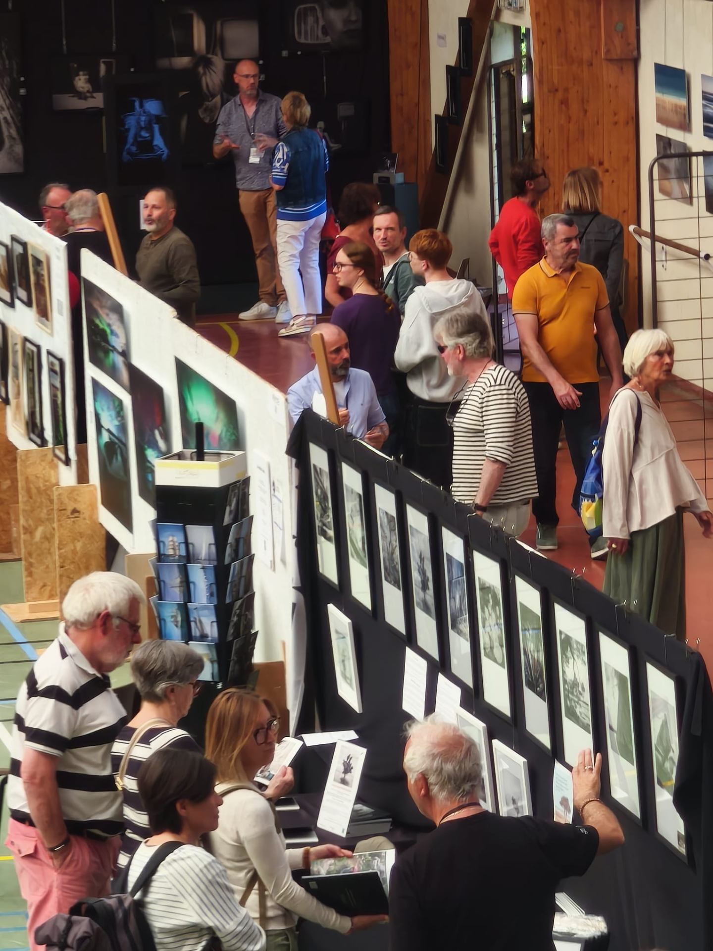 une exposition d'oeuvres de tous genres et de toutes tailles pres de saint-malo en bord de rance