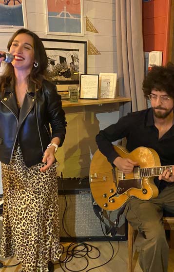 images/st-malo-tuto/culture/musique/natmat/natetmat-portrait.jpg#joomlaImage://local-images/st-malo-tuto/culture/musique/natmat/natetmat-portrait.jpg?width=357&height=557